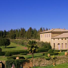 Castello di Grotti, hotel a Corsano