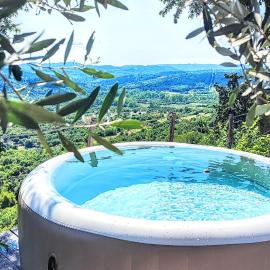 Appartman Casa Fermeglia with private jacuzzie and truffle hunting experience