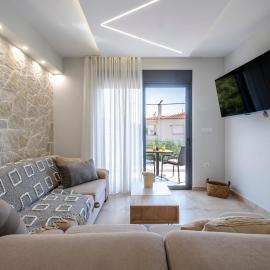 Orion Luxury Apartments、ナフプリオのホテル