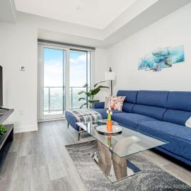 Modern 1BR Condo - King bed - Cityscape Views, hotel i Kitchener