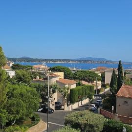 Petit Paradis à Bandol t4 piscine clim Parking Fibre Coffre-fort