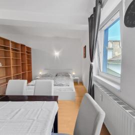 Double King Size Haven, hotel i Stockerau