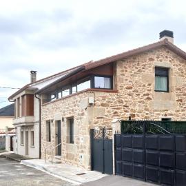 La Fontaine, hotel in Noya