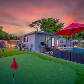 Surfari Pompano! Heated Pool Home 9 mins to Beach