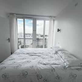 Room only - Serene room with Chineses-Parisian