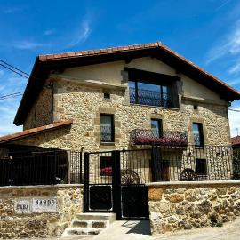Hotel Rural Casa Nardo, hotel u gradu Dobro