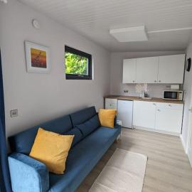 Moira Garden Tiny Home, hotel in Moira