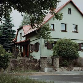 Noclegi Zielona Gęś: Leszczyniec şehrinde bir otel