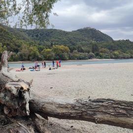 Kisoroszi Szigetcsúcs Lakókocsi-Vissza a természetbe a Duna parton, hotel din Kisoroszi