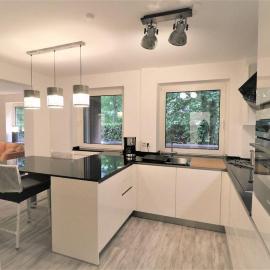 Riverside: Messe-, Business-, Ferienwohnung, hotel a Leichlingen