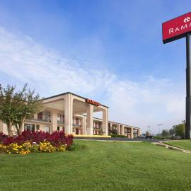 Ramada by Wyndham Pelham, hotel sa Pelham