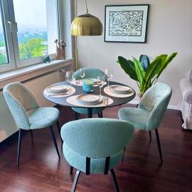 RAUM2GO - NO2 zentrales 2-Zimmer apartment DESIGN & BLICK, hótel í Wiesbaden