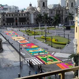 Departamento frente a palacio gobierno