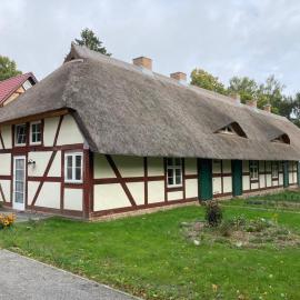 Katen am Schwanenteich - Grüne Kate, hotel in Lassan