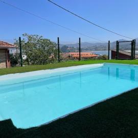 Casita Independiente y tres apartamentos con piscina Ladeira Playa, hotel v mestu Baiona