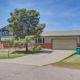 Spacious 4BD Dog-friendly Home near USAF Academy