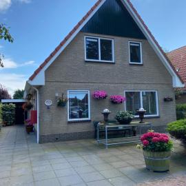 Rose Cottage B&B, hotel di Nes
