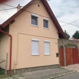 House with parking possibility