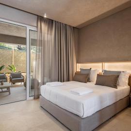 Hestia Boutique - Renovated Rooms Just Steps from the Beach, hotel in Agia Marina Nea Kydonias