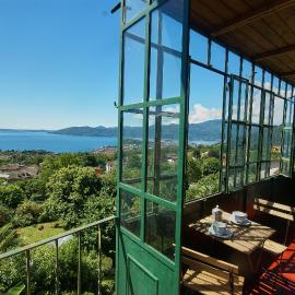 Giulietta Alpina - House with Splendid Lake View for 6 People, Hotel in Cissano