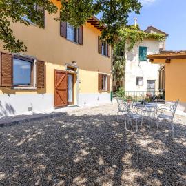 Stunning Home In Case Lori