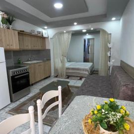 Yjëza Apartment