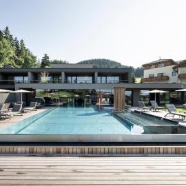 Hotel Viertler, hotelli kohteessa Avelengo
