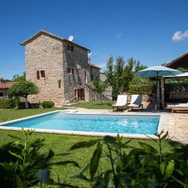 Villa Cristina، فندق في Modrušani