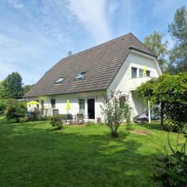 Haus Erika, hotel u gradu 'Prerow'