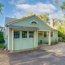Dog-Friendly 'Columbia Cottage' in Hood River!, hotel a Hood River