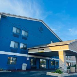 AmericInn by Wyndham Glendale Milwaukee, готель у місті Glendale