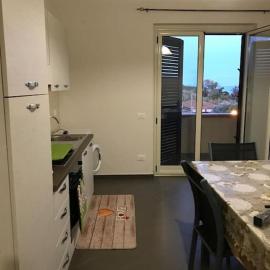 Appartamento fronte spiaggia climatizzato, hotel en Ardore Marina