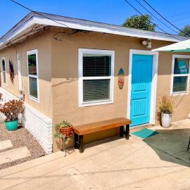 Cozy Beach Cottage, hotel in San Diego