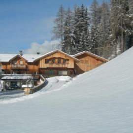 Binterhof – hotel w mieście Sesto