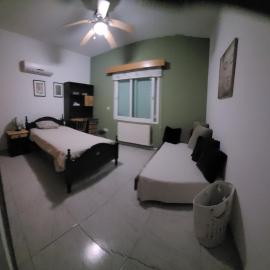 Beautiful bedroom, hotel in Limassol