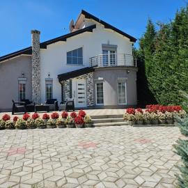 Amazing Villa with pool nearby Shtime - Ferizaj, hotel in Ferizaj