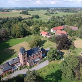 Chateau de Wallay - La grande Ferme, hotel in Ohey