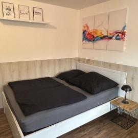 Charmanter Rückzugsort Parkplatz Küche eigener Eingang, Hotel in Nümbrecht