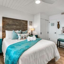 Tropic Terrace Suite #39 - Beachfront Resort