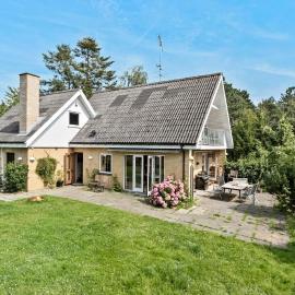 Stunning Home In Hundested With Wifi, Hotel in Hundested