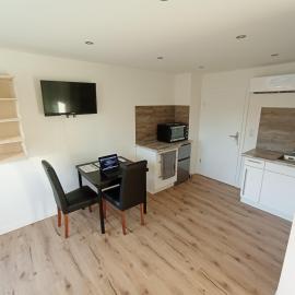 Wohnung Neunkirchen 1B、Neunkirchen am Brandのホテル
