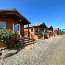 Westport Inn Cabins, hotel di Westport