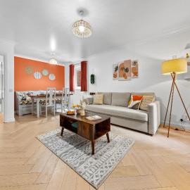 Azalea Apartment Home comforts by the river, hotel a Isleworth