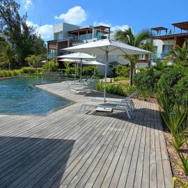 Luxury 3 BR Beach Apartment right on the beach with pool