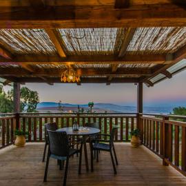 Beautiful Lake View Wooden House, hotel sa Tiberias