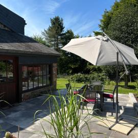 Little Roua Ardenne Cottage 4 pers، فندق في ستاومونت