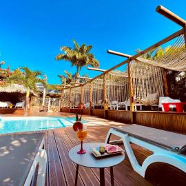 Tropicana Suites, hotel din Deshaies