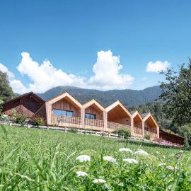 Niederthalerhof Chalets, hotel u gradu Bresanone