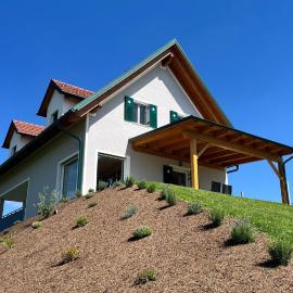Ferienhaus Klöcher Sunseitn、Pirchweingartenのホテル