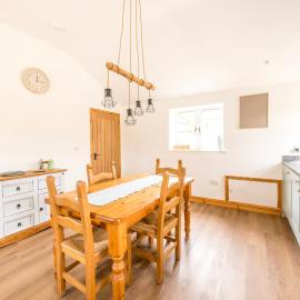 Well-located countryside cottage, hotel in Nailsea
